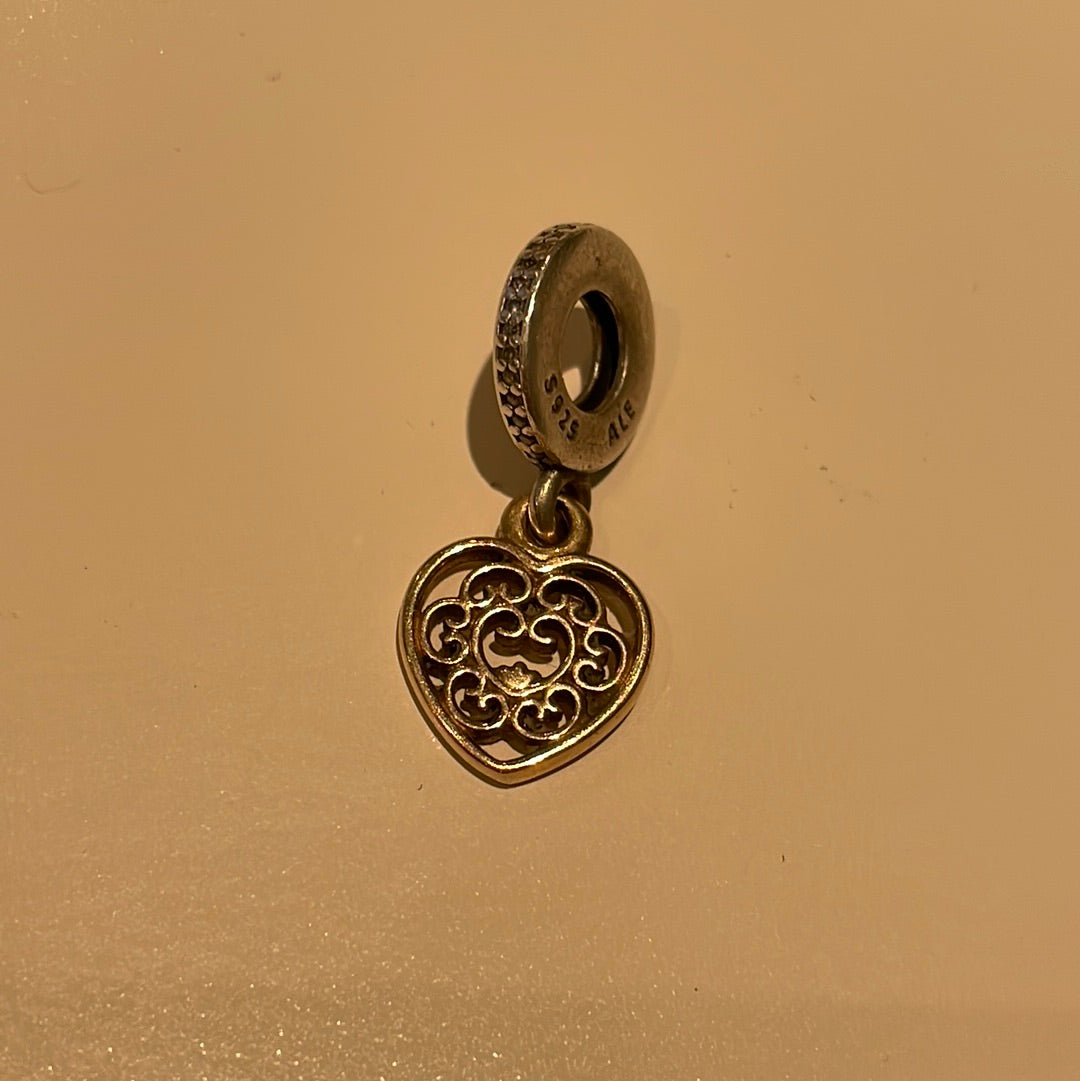 Pandora hearts store filigree charm