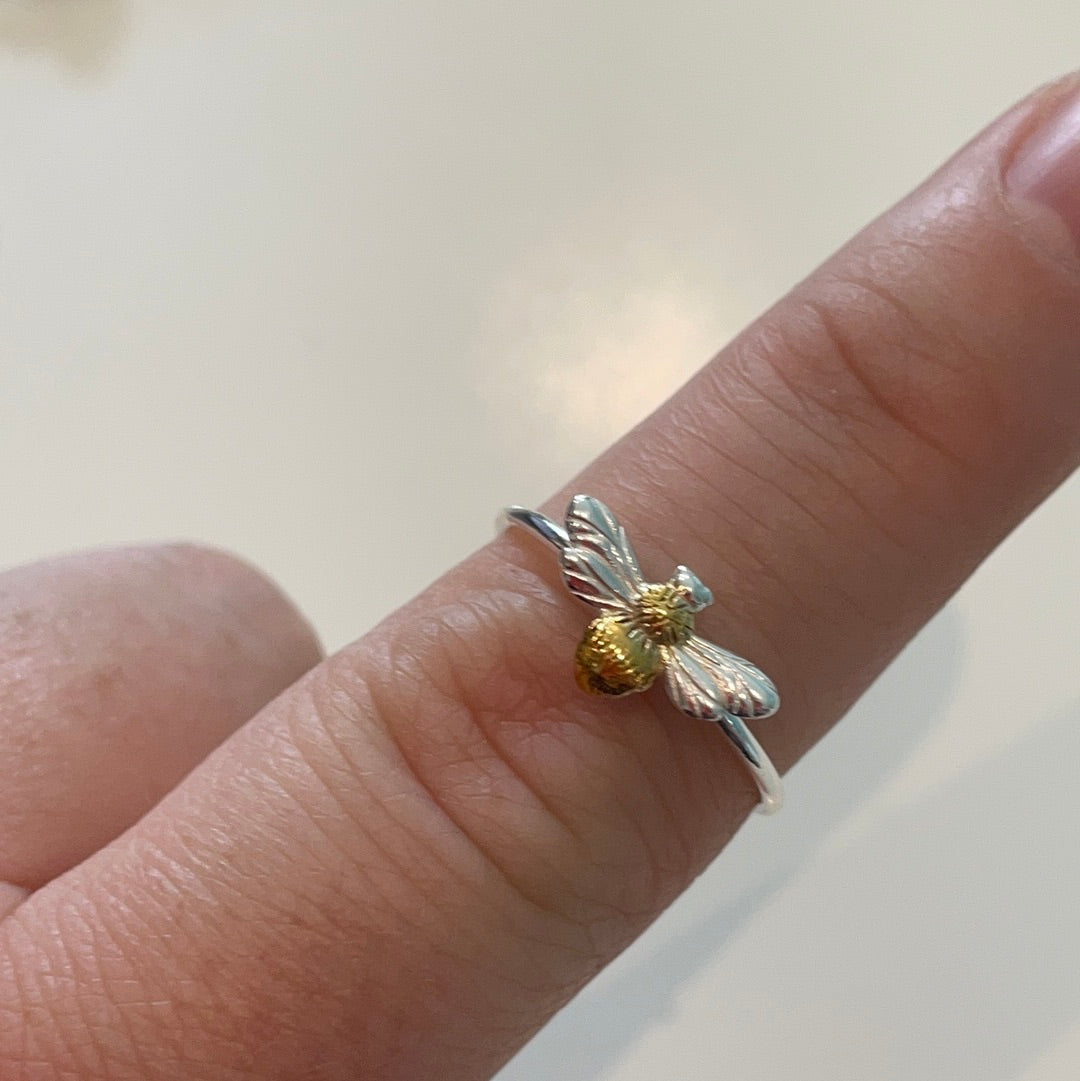 Pandora on sale ring bee