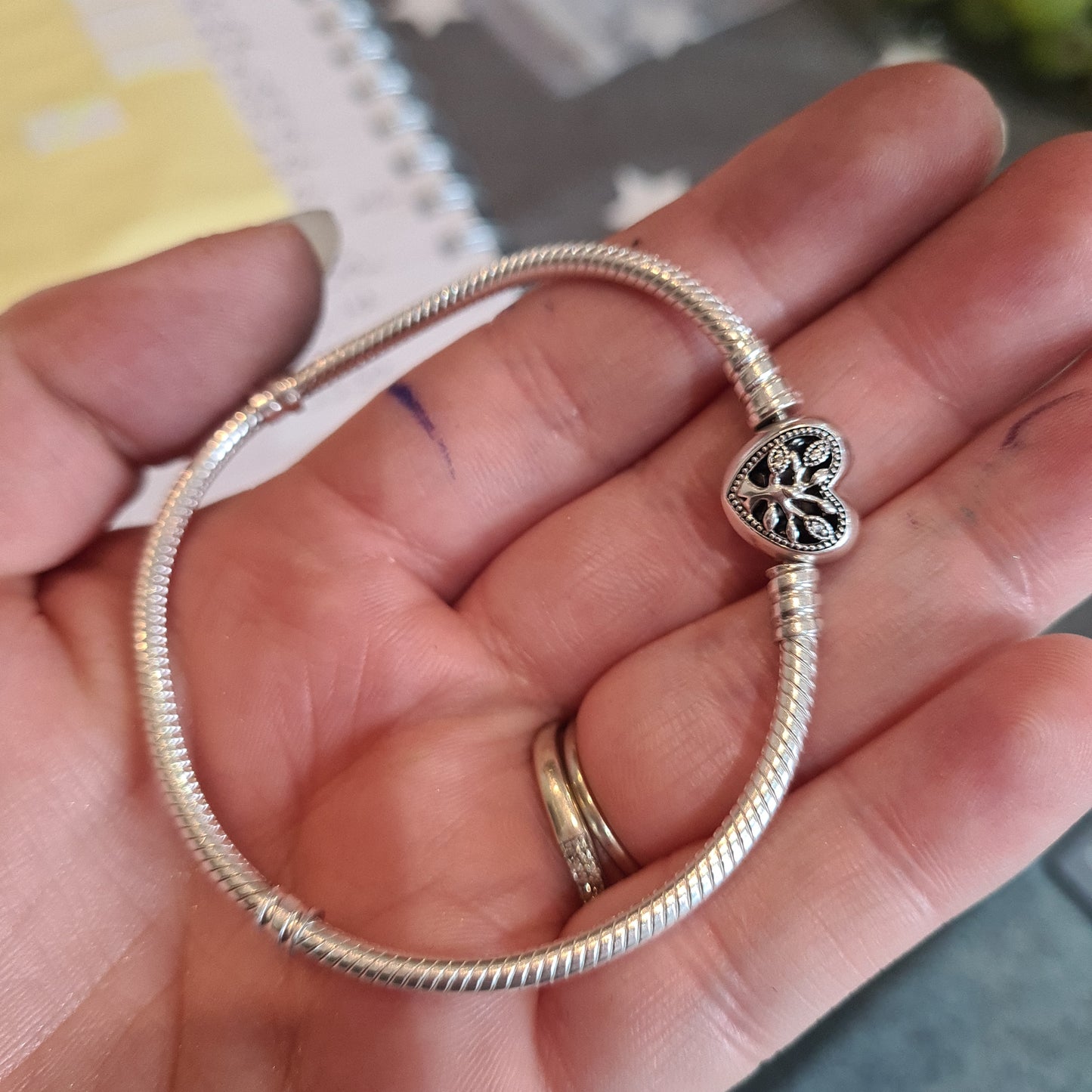 Genuine Pandora Pave Family Tree Heart Clasp Bracelet Snake Chain Pave Size..