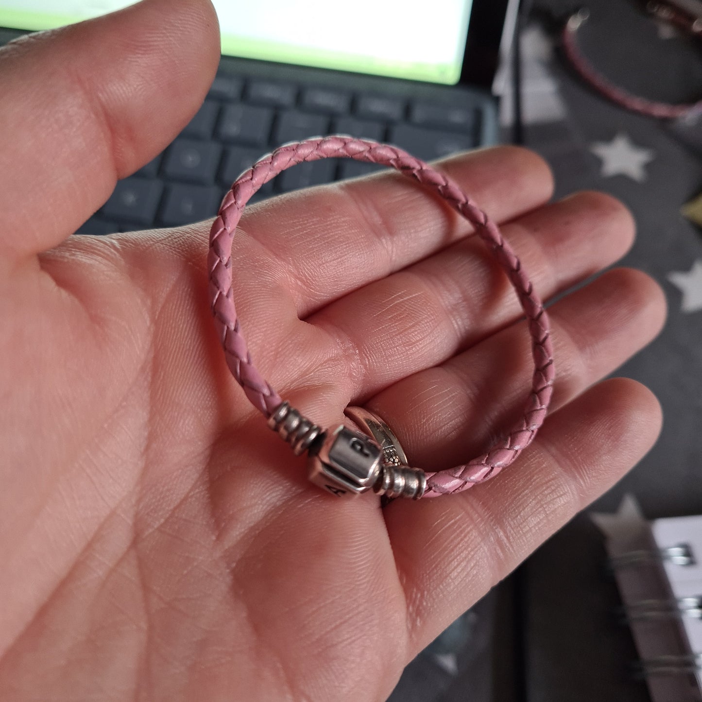 Genuine Pandora Single Pink Leather Bracelet 17cm