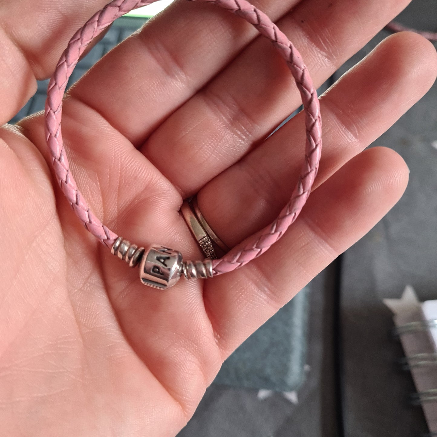 Genuine Pandora Single Pink Leather Bracelet 17cm