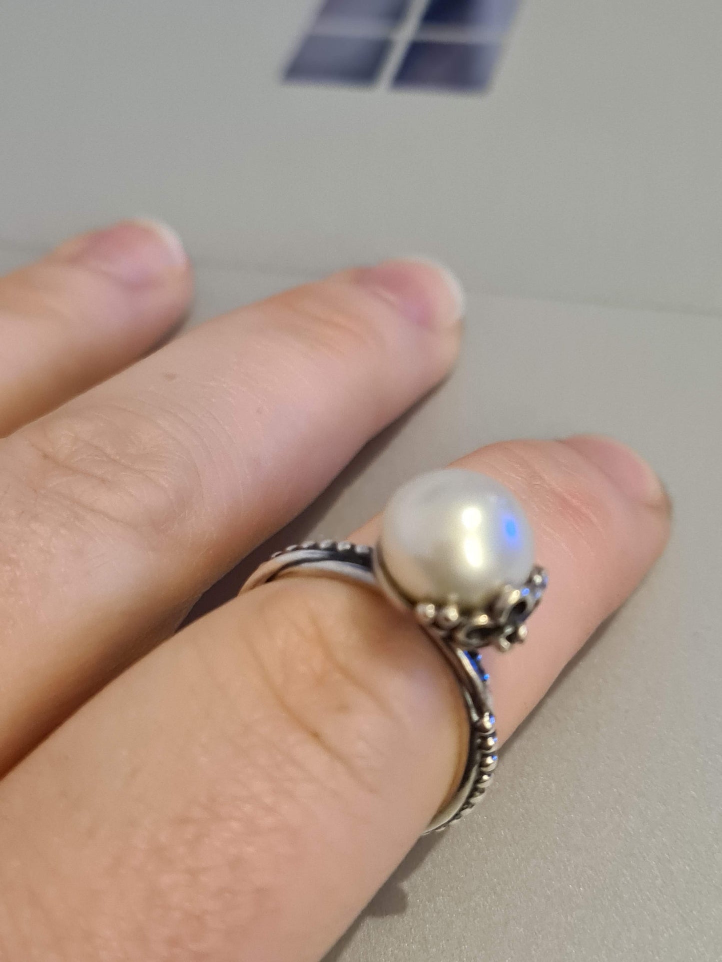 Genuine Pandora Pearl Odyssey Ring with Black Stone on Flower Size 60