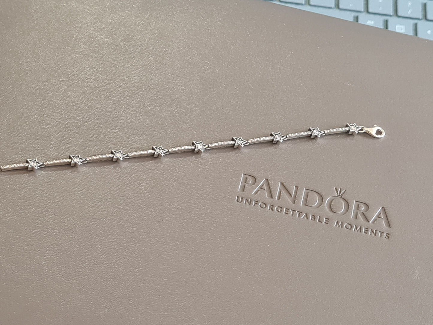 Genuine Pandora Pave Heart Bracelet Size 2 18cm