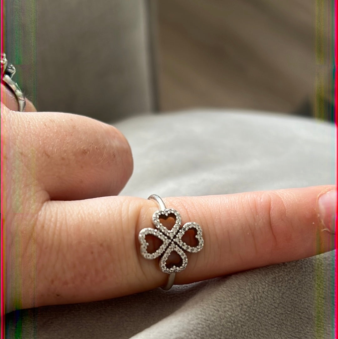 Four leaf online clover ring pandora