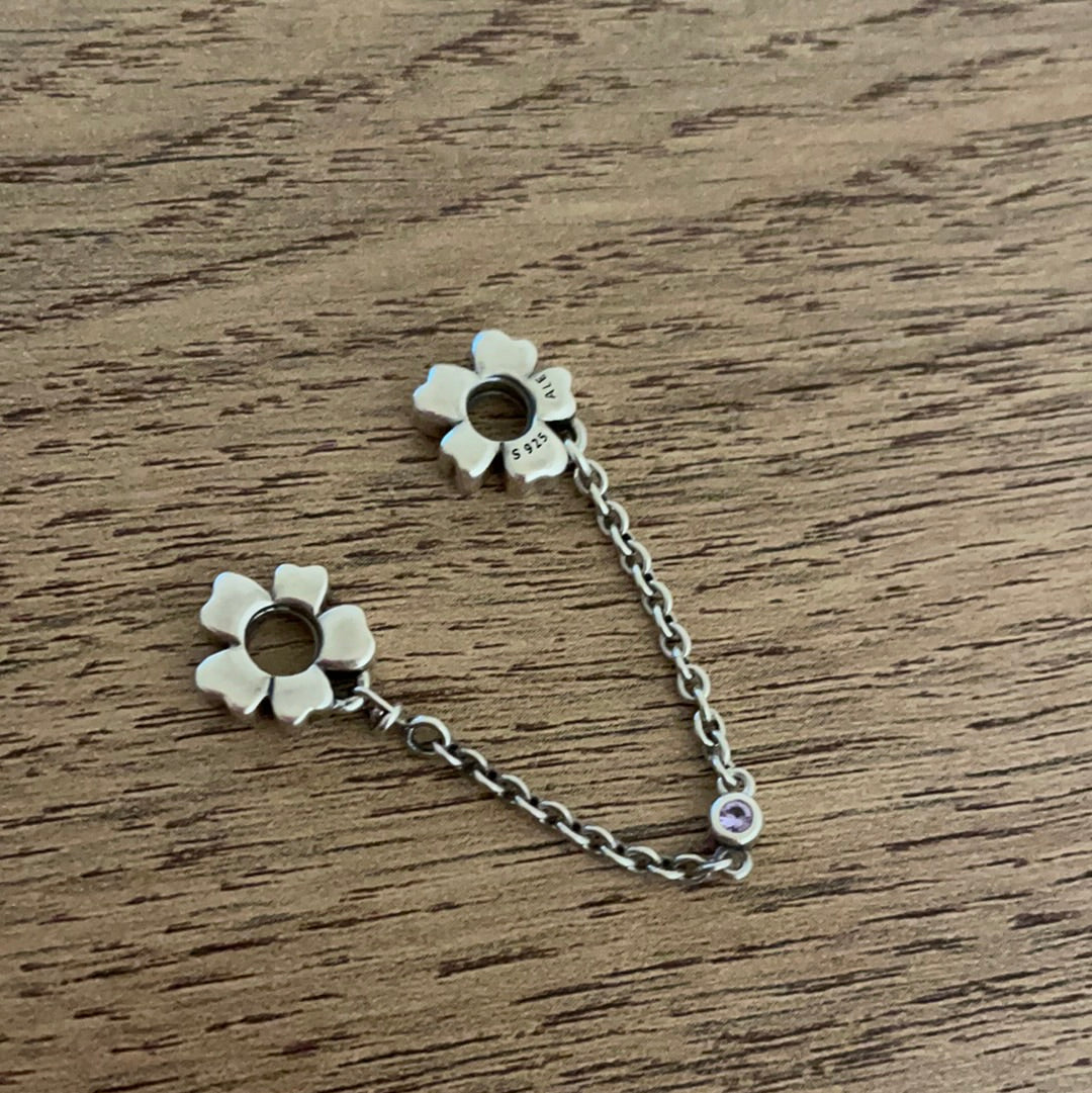 Pandora flower safety on sale chain