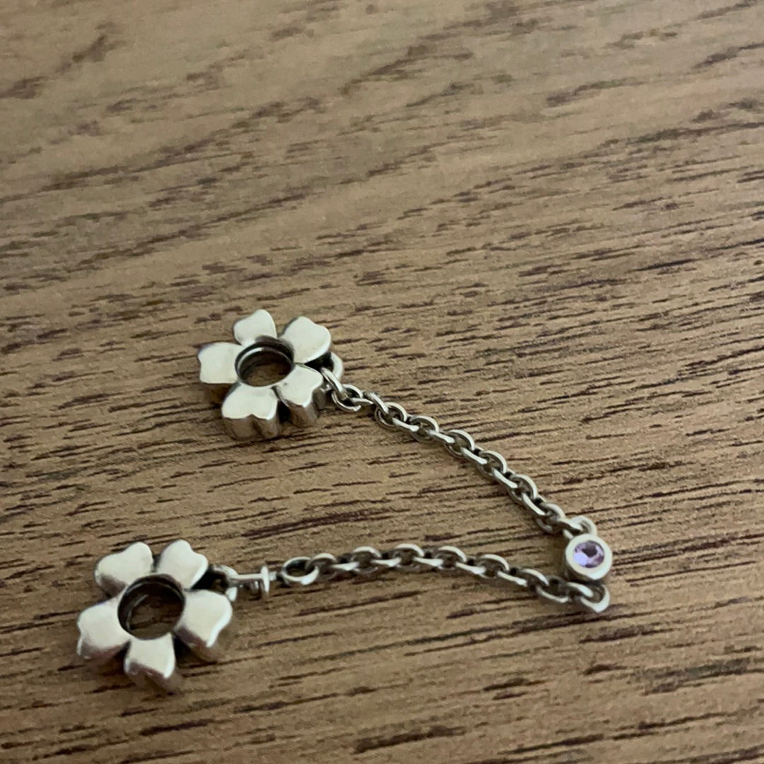 Pandora daisy sale safety chain