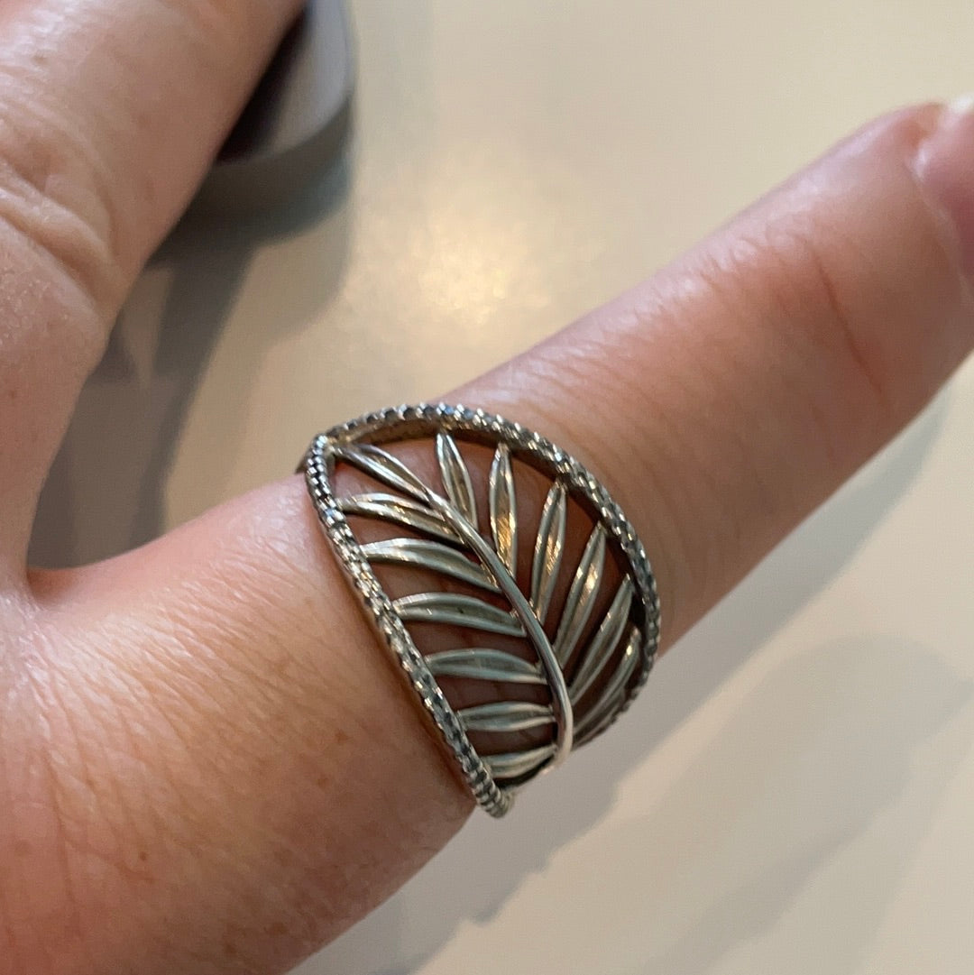 Genuine Pandora Palm Tropical Leaf Pave ring size 58