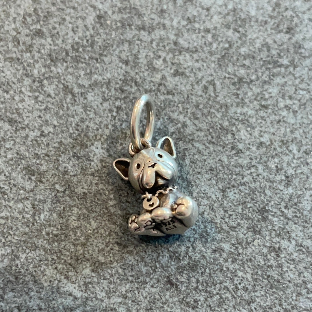 Pandora bulldog 2025