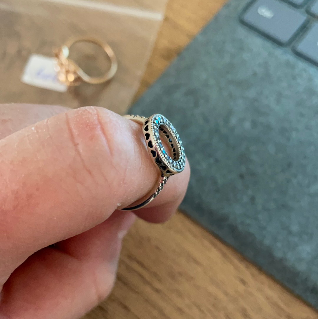 Pandora open 2025 circle ring