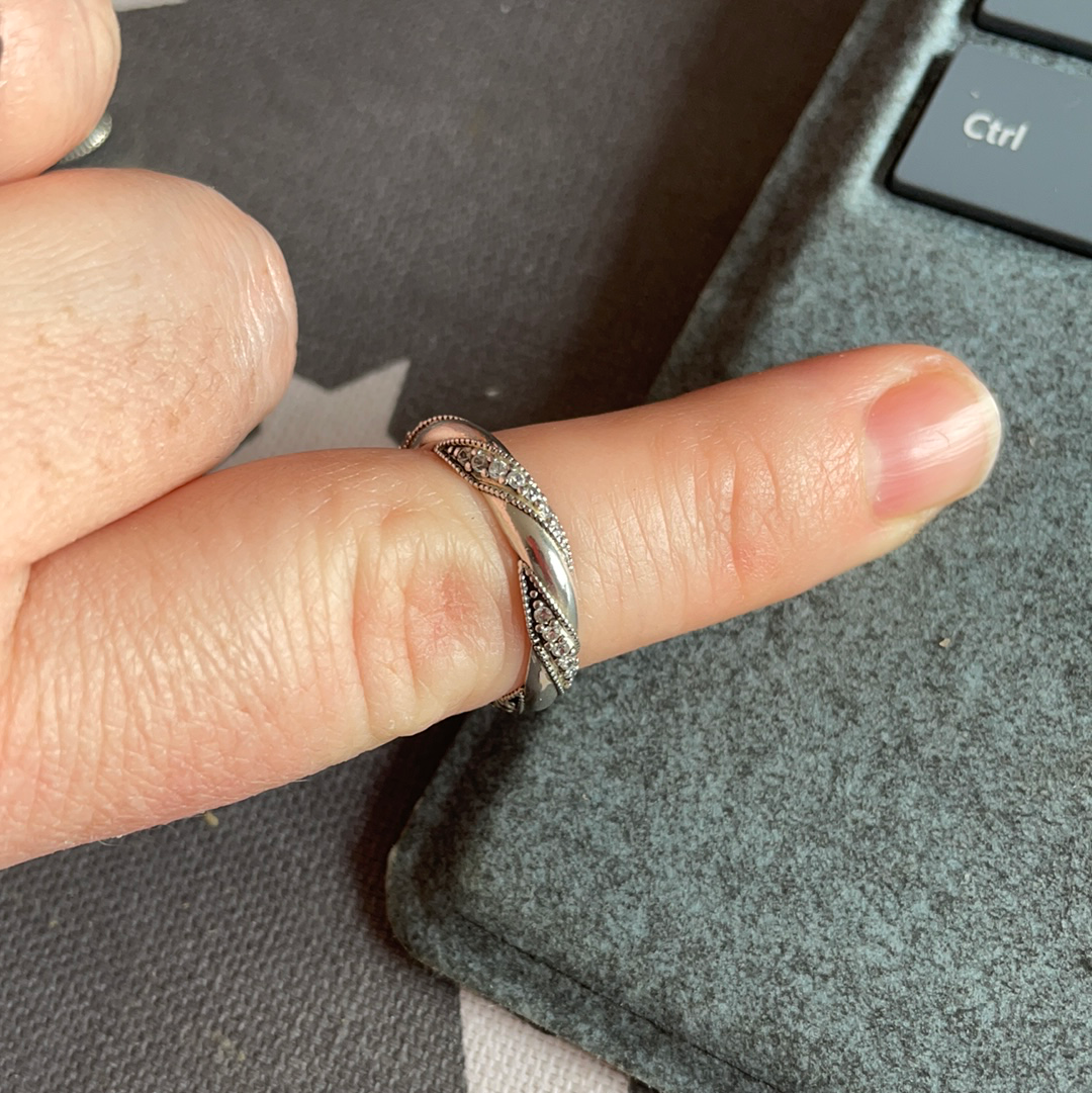 Pandora ribbon of love 2025 ring