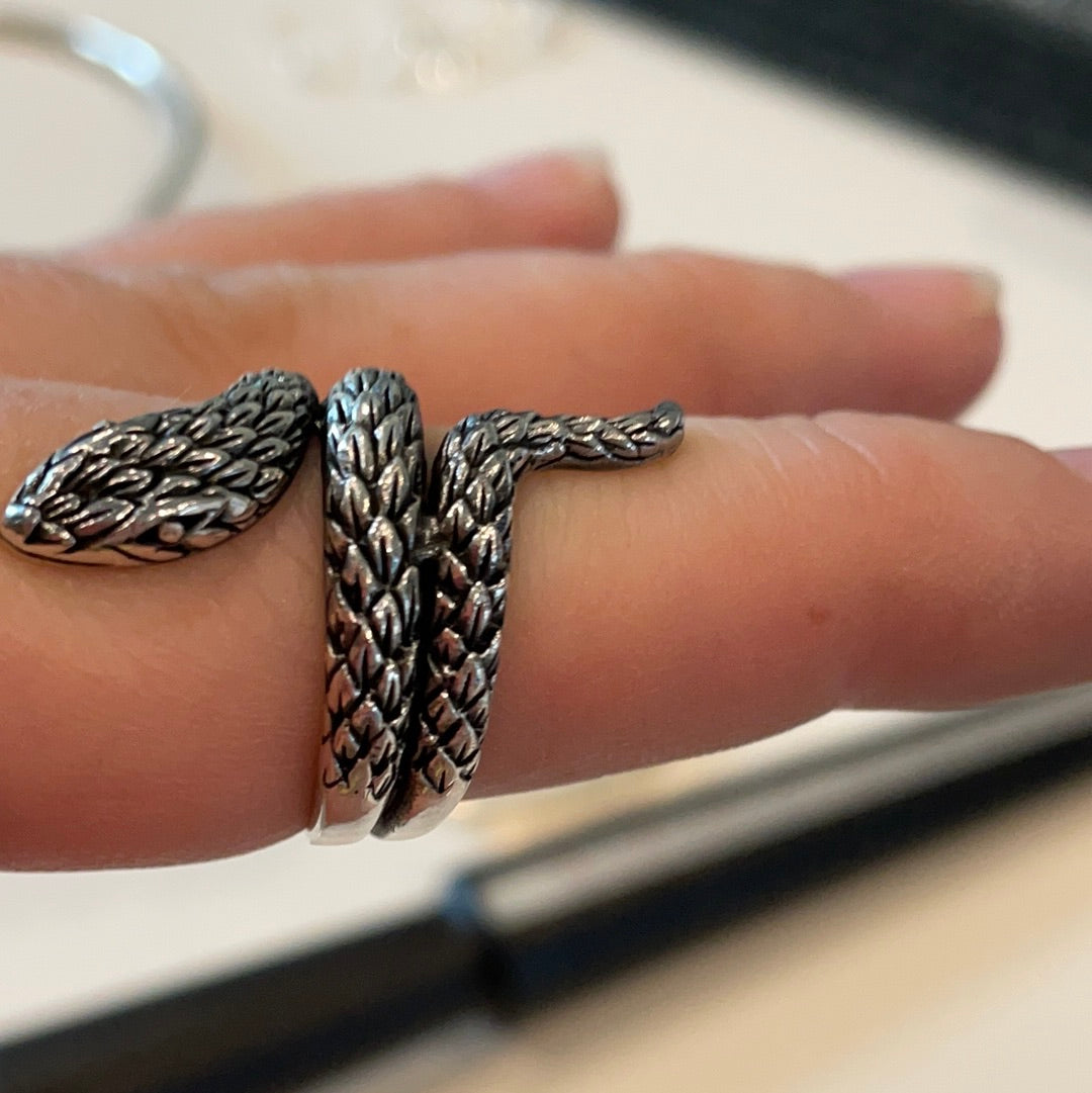 Sterling Silver Snake Oxidised Animal Ring Size 59