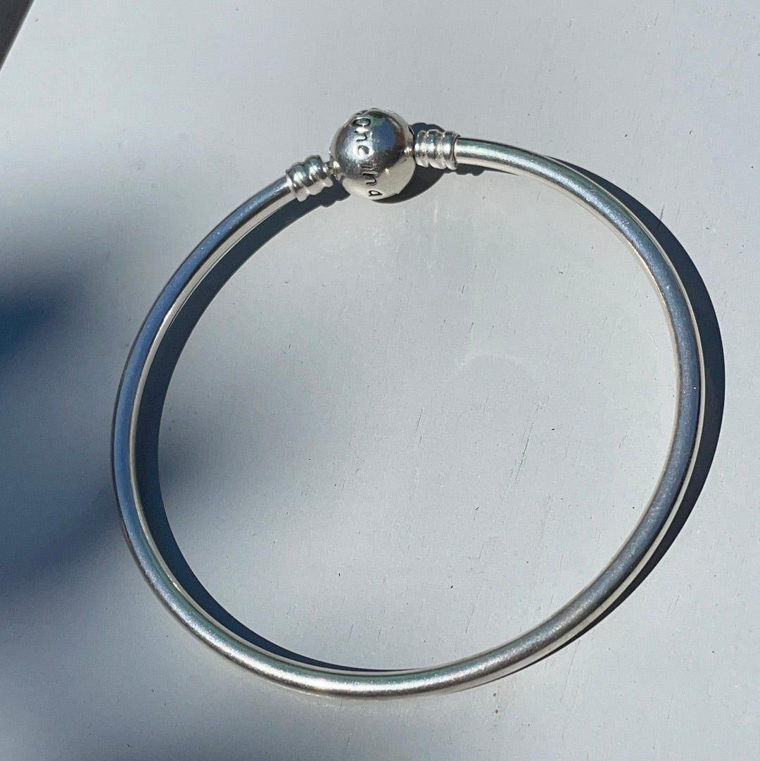 Genuine Pandora One in a Million Bangle 19cm