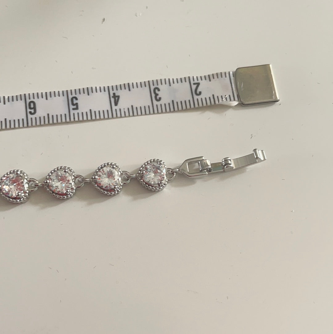 Brand New Heart Cz Pave Bracelet BEAUTIFUL Size 19/21cm