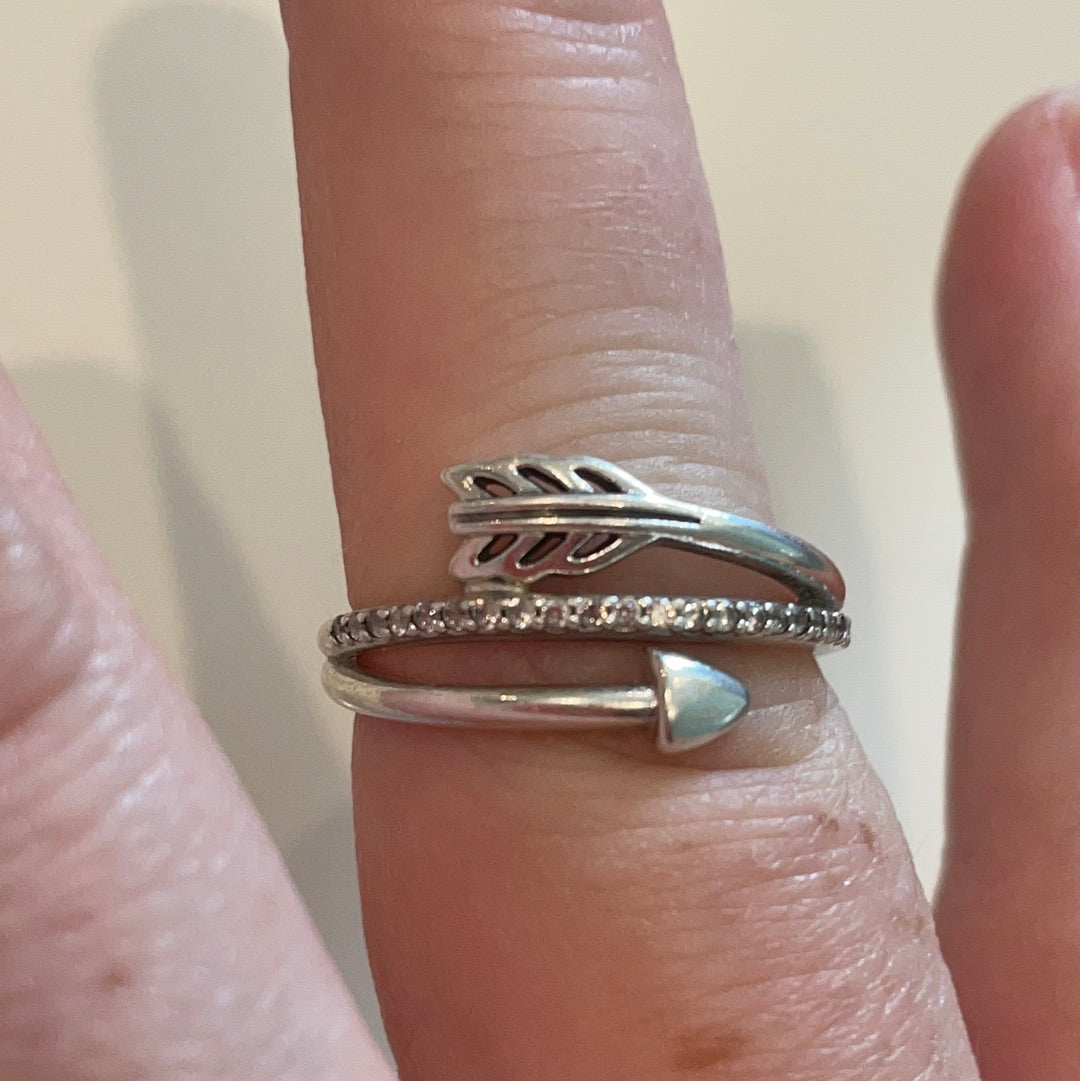 Pandora wrap deals around arrow ring