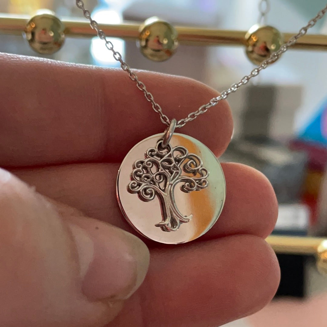 Brand New Sterling Silver Family Tree Necklace BEAUTIFUL