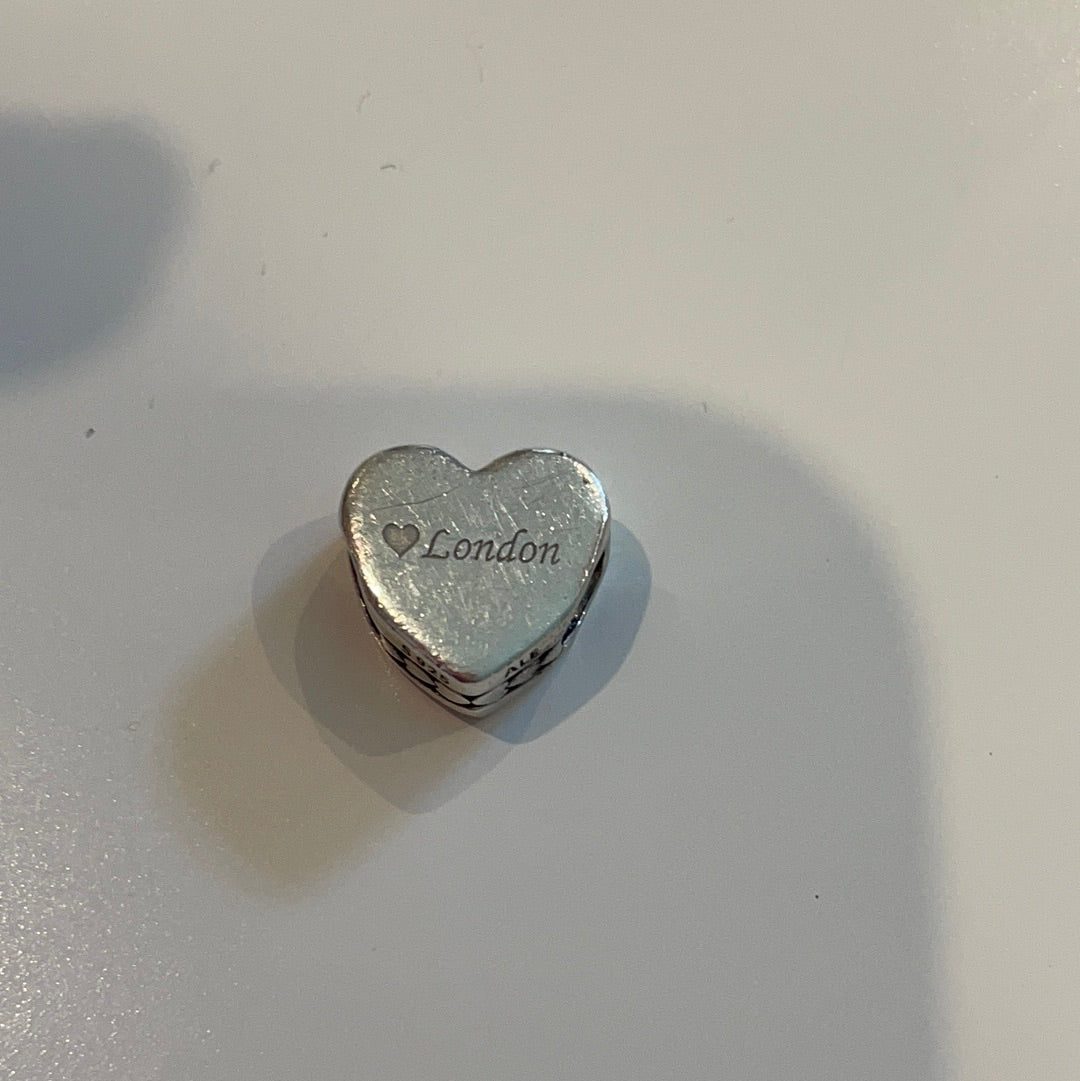 Genuine Pandora London England Heart Travel Charm