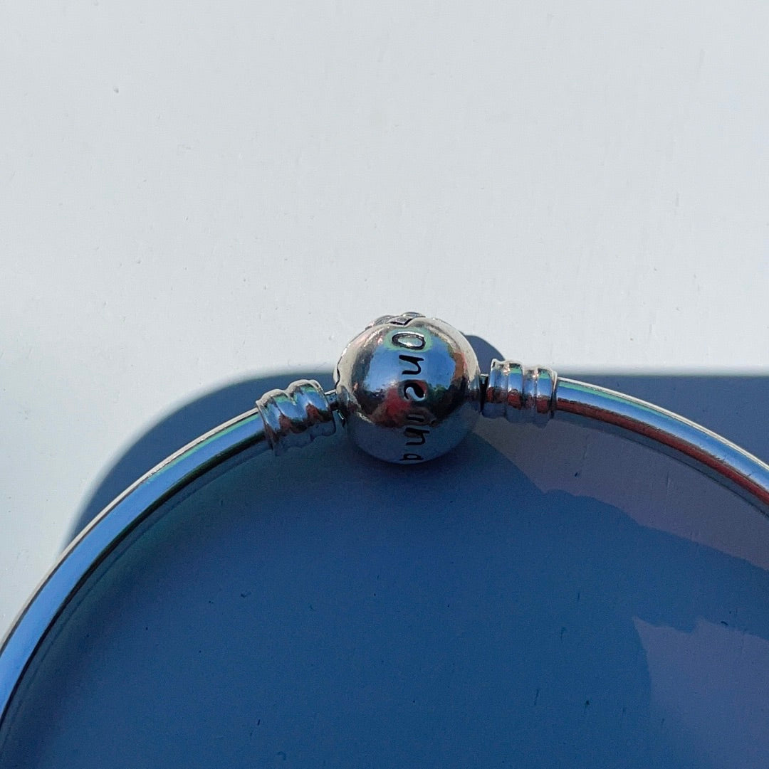 Genuine Pandora One in a Million Bangle 19cm