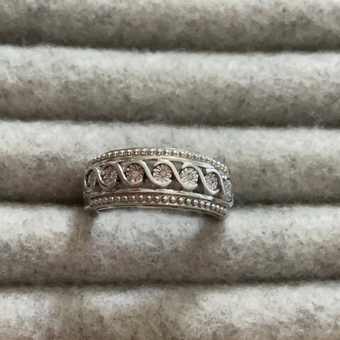 Sterling Silver and 7 Diamond Chunky Ring in Size 53