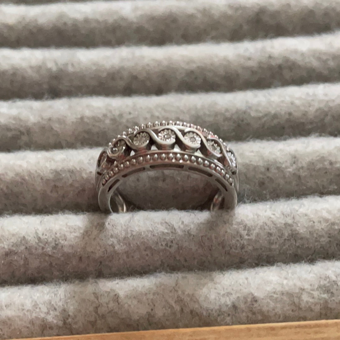 Sterling Silver and 7 Diamond Chunky Ring in Size 53