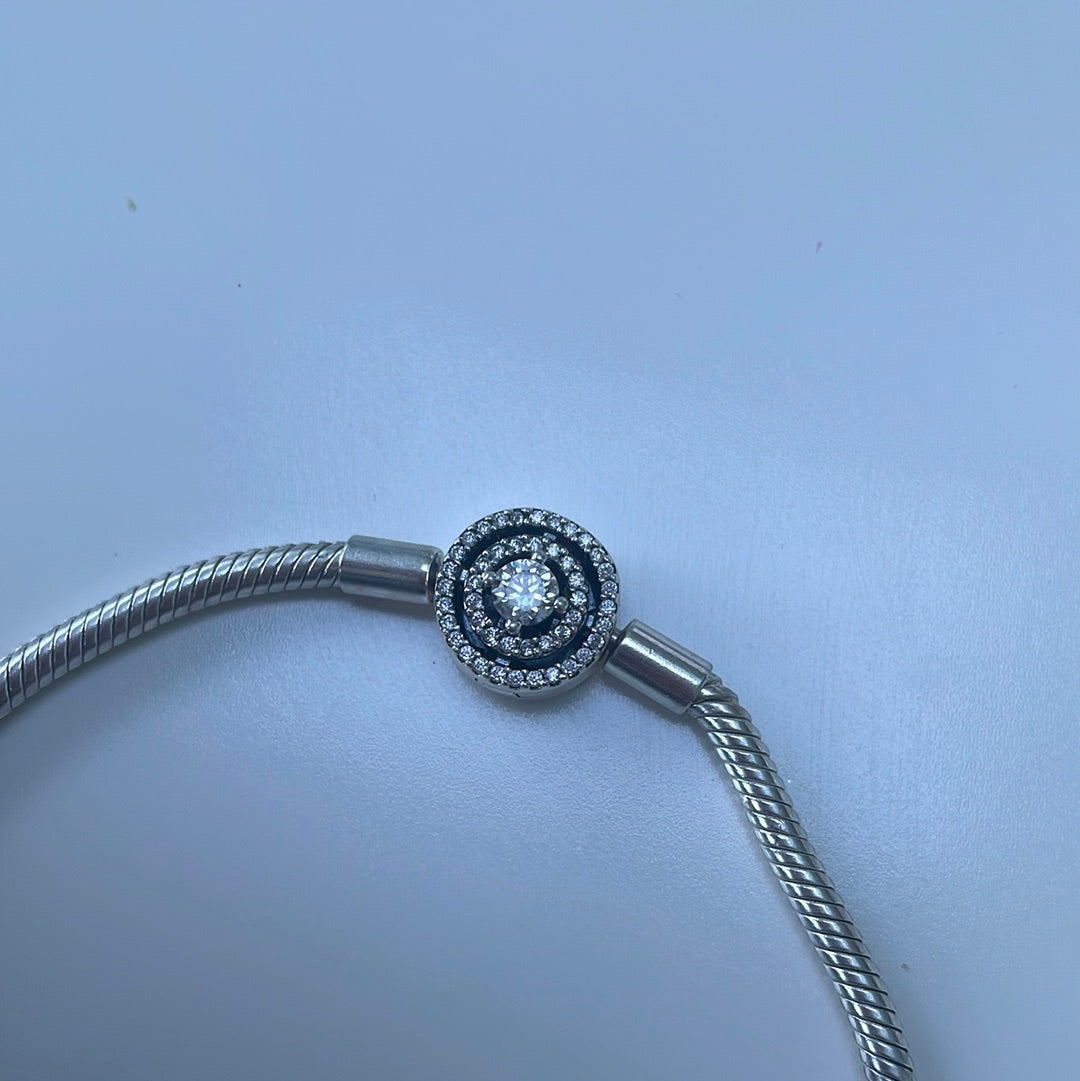 Genuine Pandora Pave Halo Bullseye Clasp Bracelet 18cm