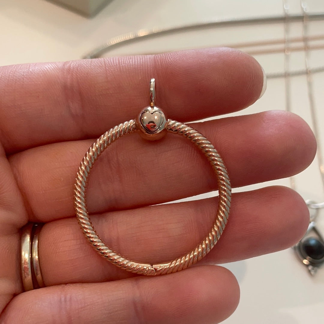 Genuine Pandora Rose Gold Medium/ Small O Pendant BN