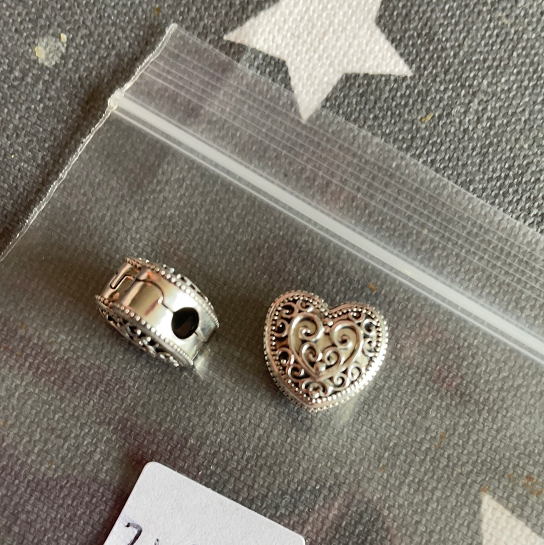 Enchanted heart pandora clearance