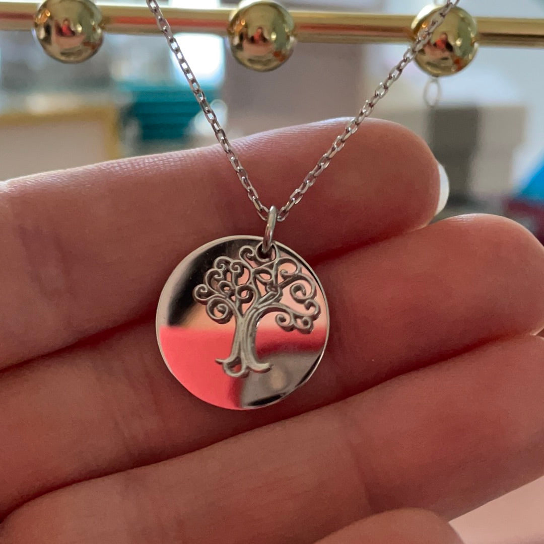 Brand New Sterling Silver Family Tree Necklace BEAUTIFUL