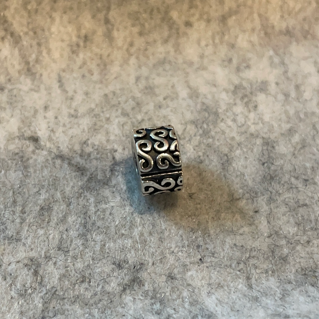 Genuine Pandora Serpentine Swirl Clip – Preloved Pandora Boutique