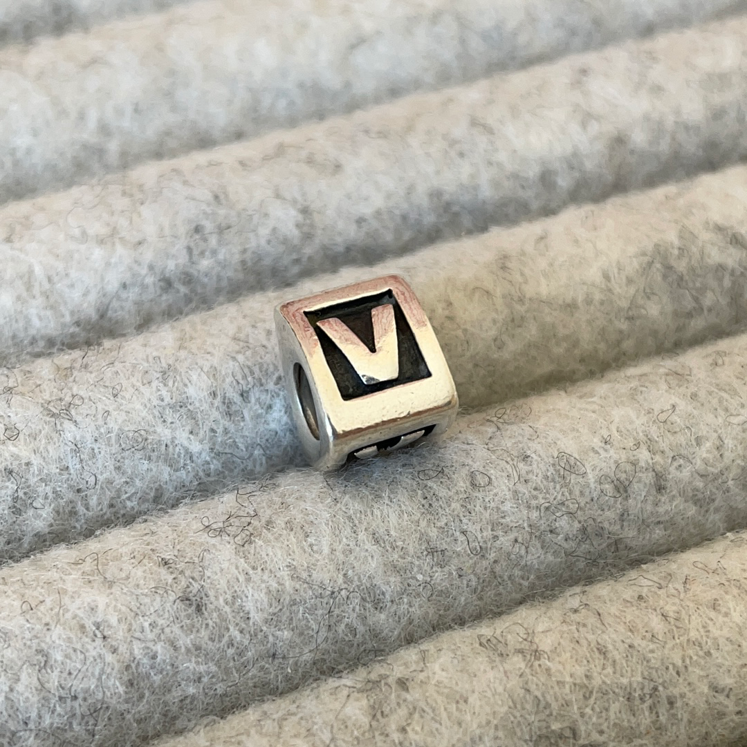 Genuine Pandora Letter V Initial charm