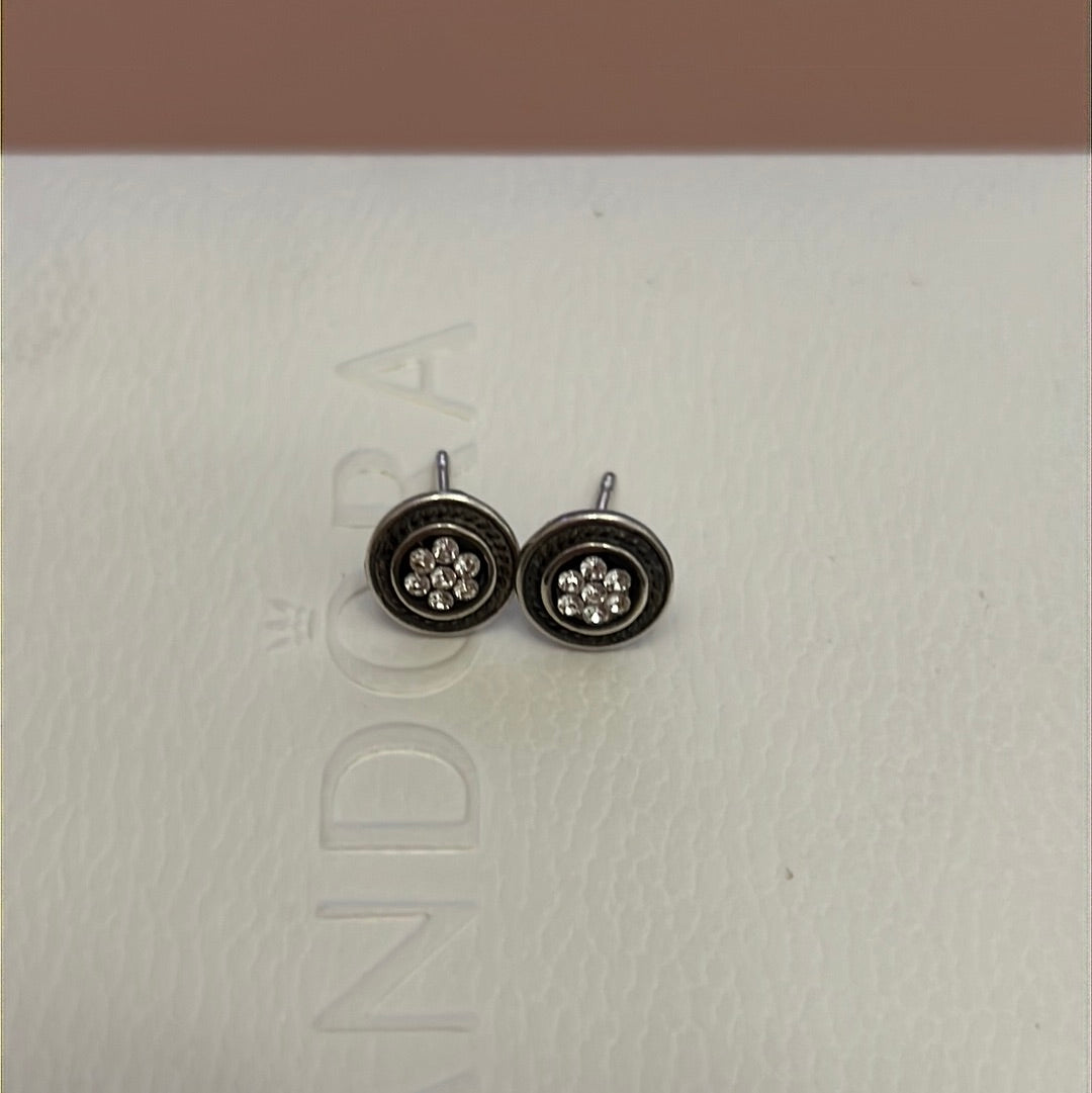 Pandora vintage deals circle stud earrings