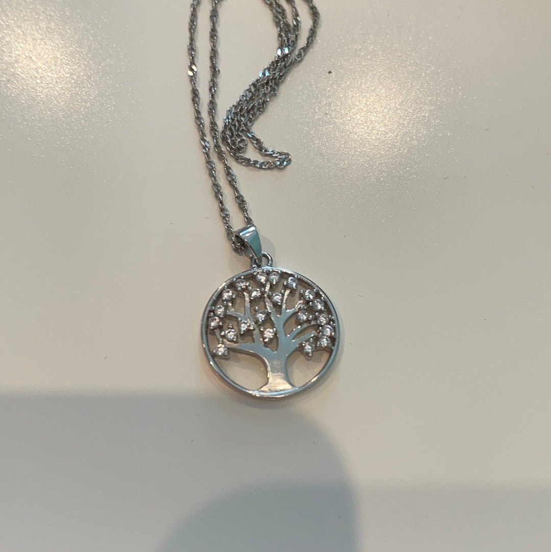 Sterling Silver Family Tree Necklace BEAUTIFUL