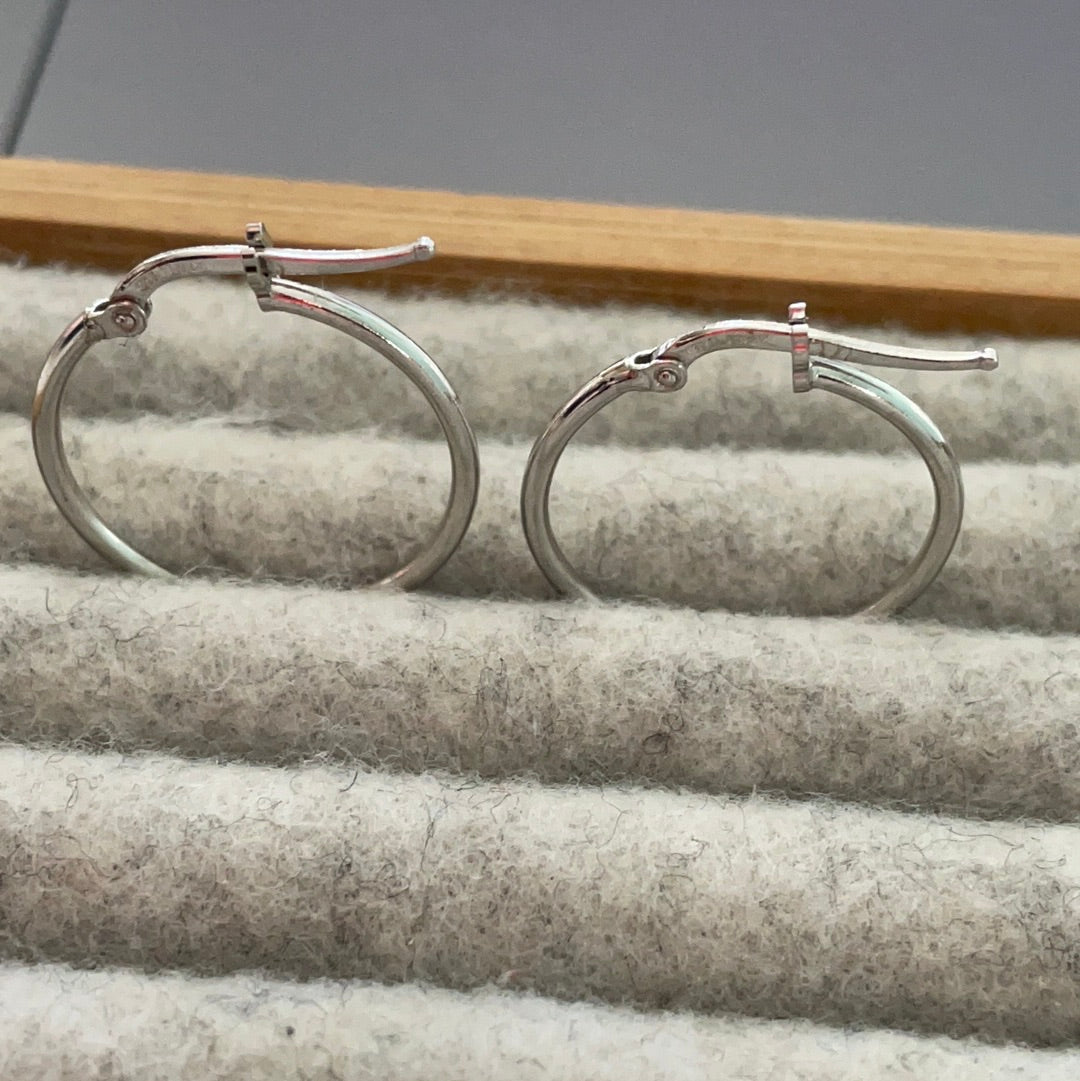 Brand New Plain Sterling Silver Hoops Made in Italy Earrings