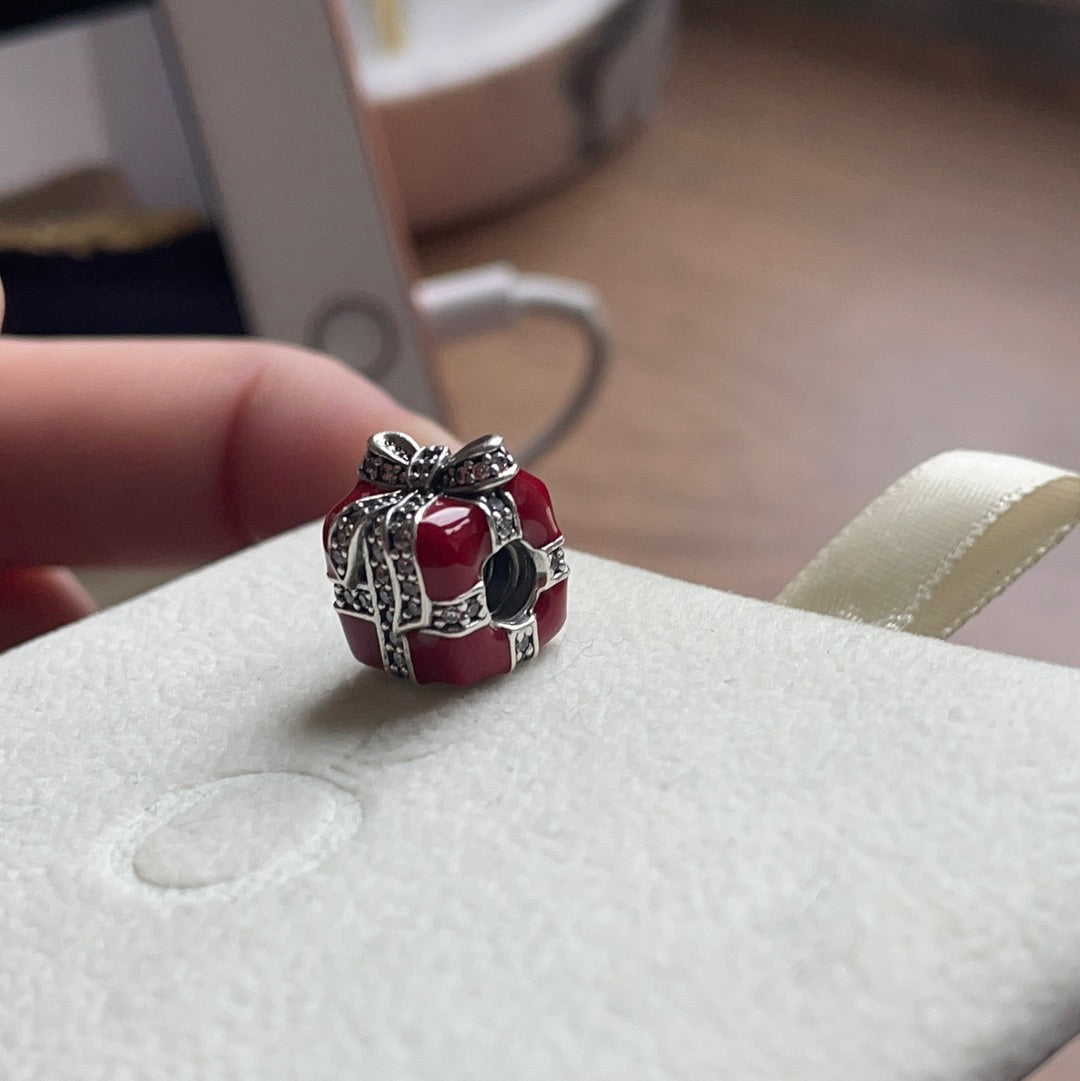 Genuine Pandora Red Enamel Sparkling Present Pave Charm STUNNING Christmas Birthday