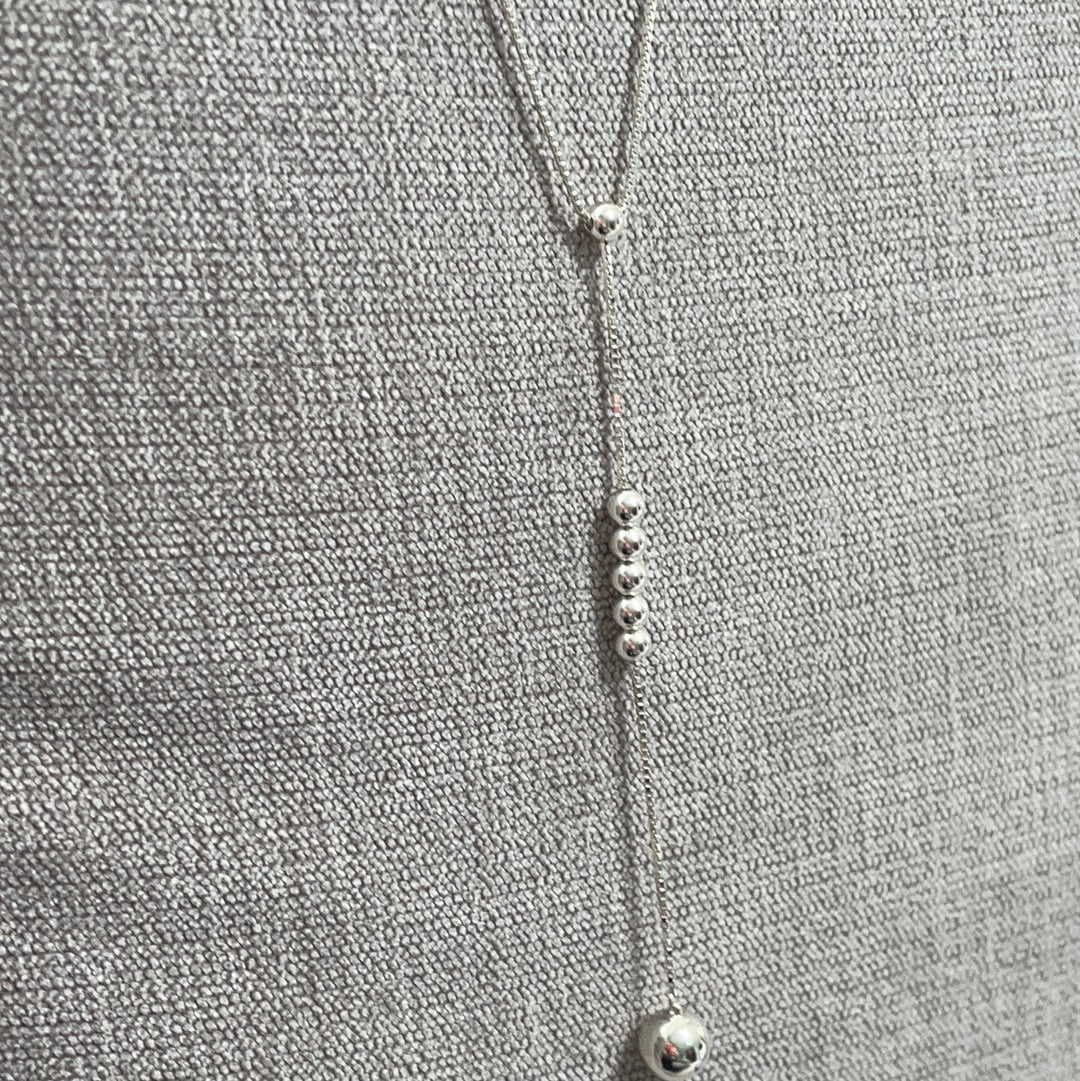 String of beads hot sale necklace pandora