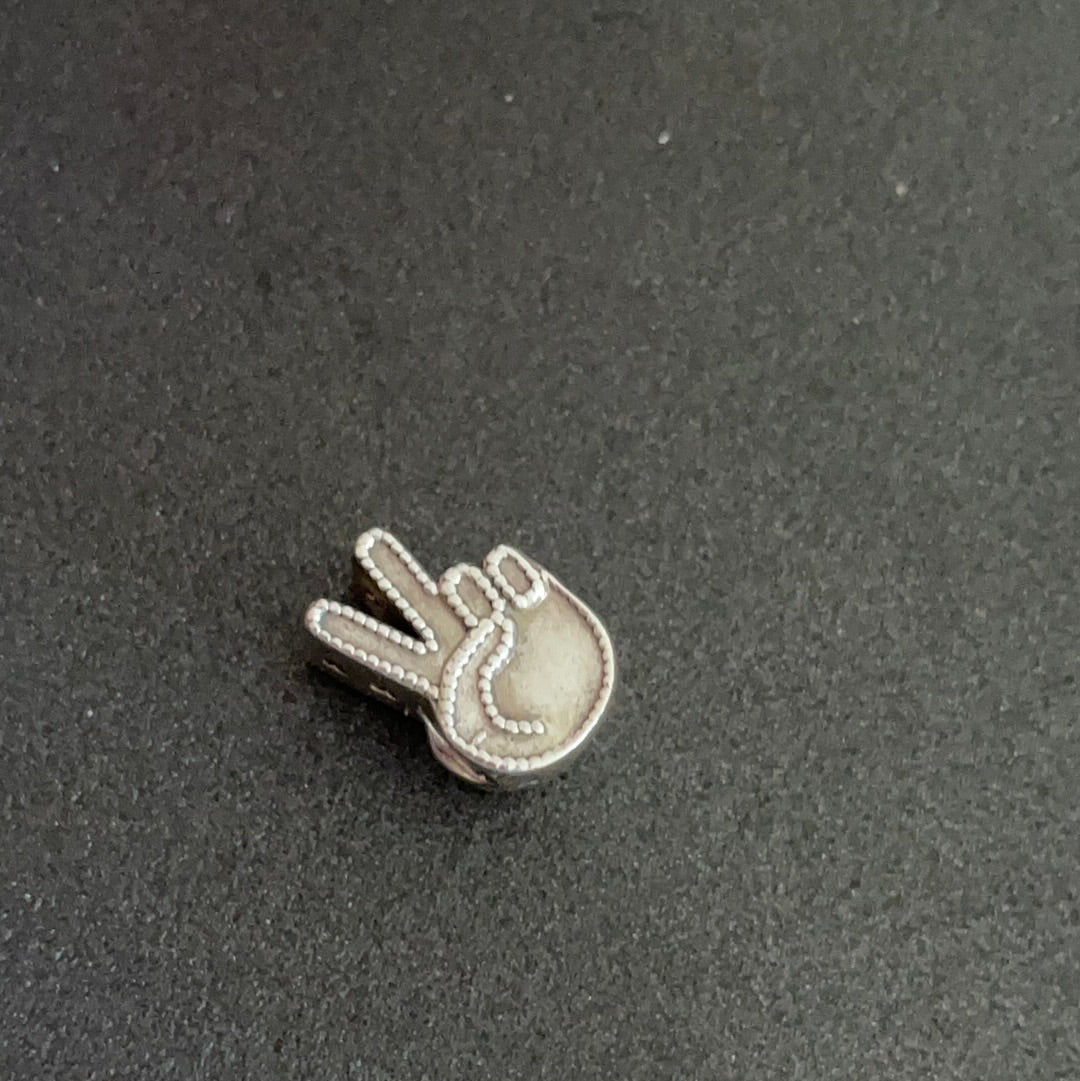 Genuine Pandora Emoji Peace Sign Fingers Charm