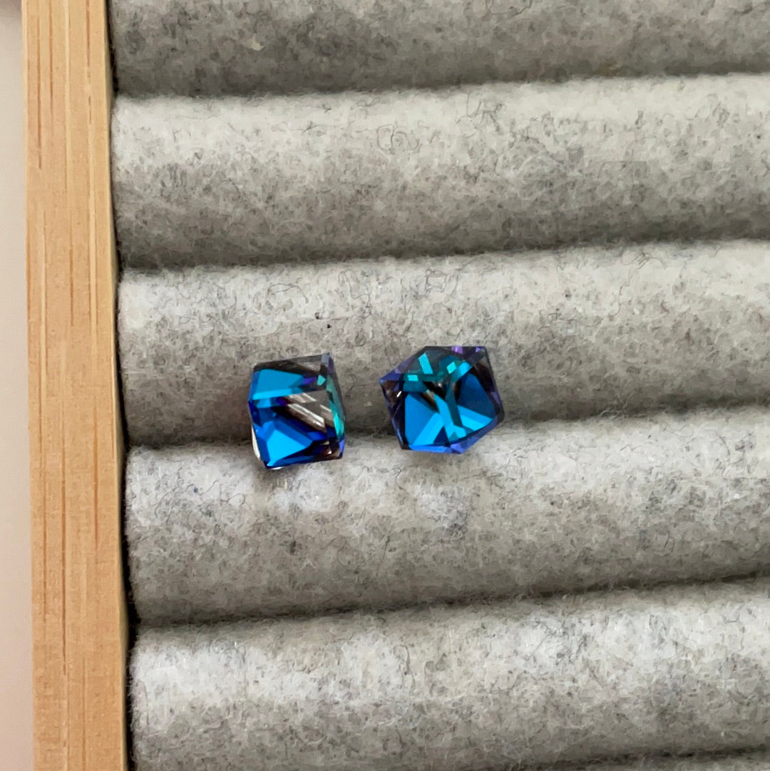 Brand New Sterling Silver CZ Half Blue Half Clear Glass Cube Studs STUNNING Earrings