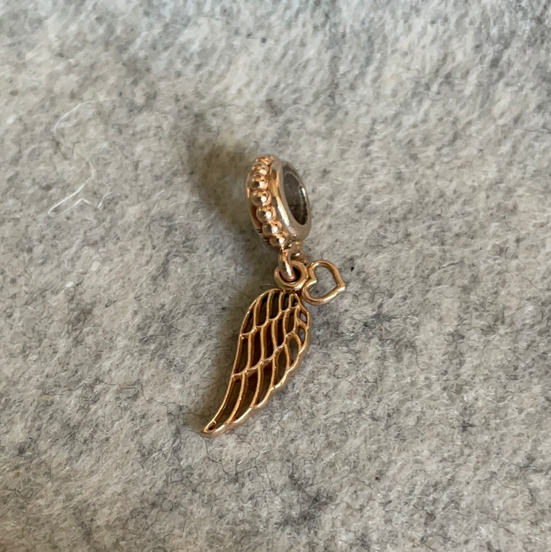 Pandora rose gold angel 2025 wing charm