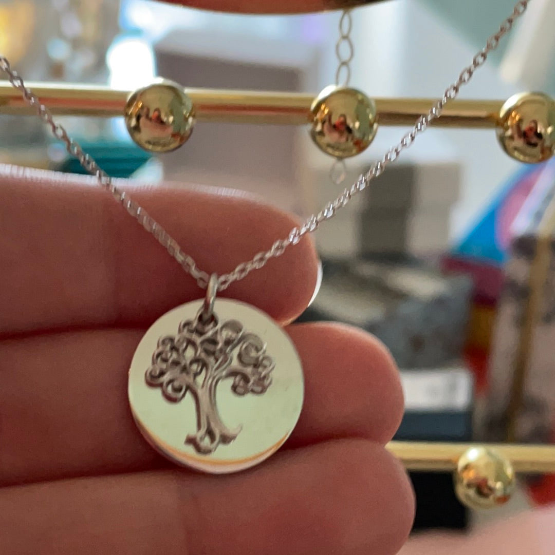 Brand New Sterling Silver Family Tree Necklace BEAUTIFUL