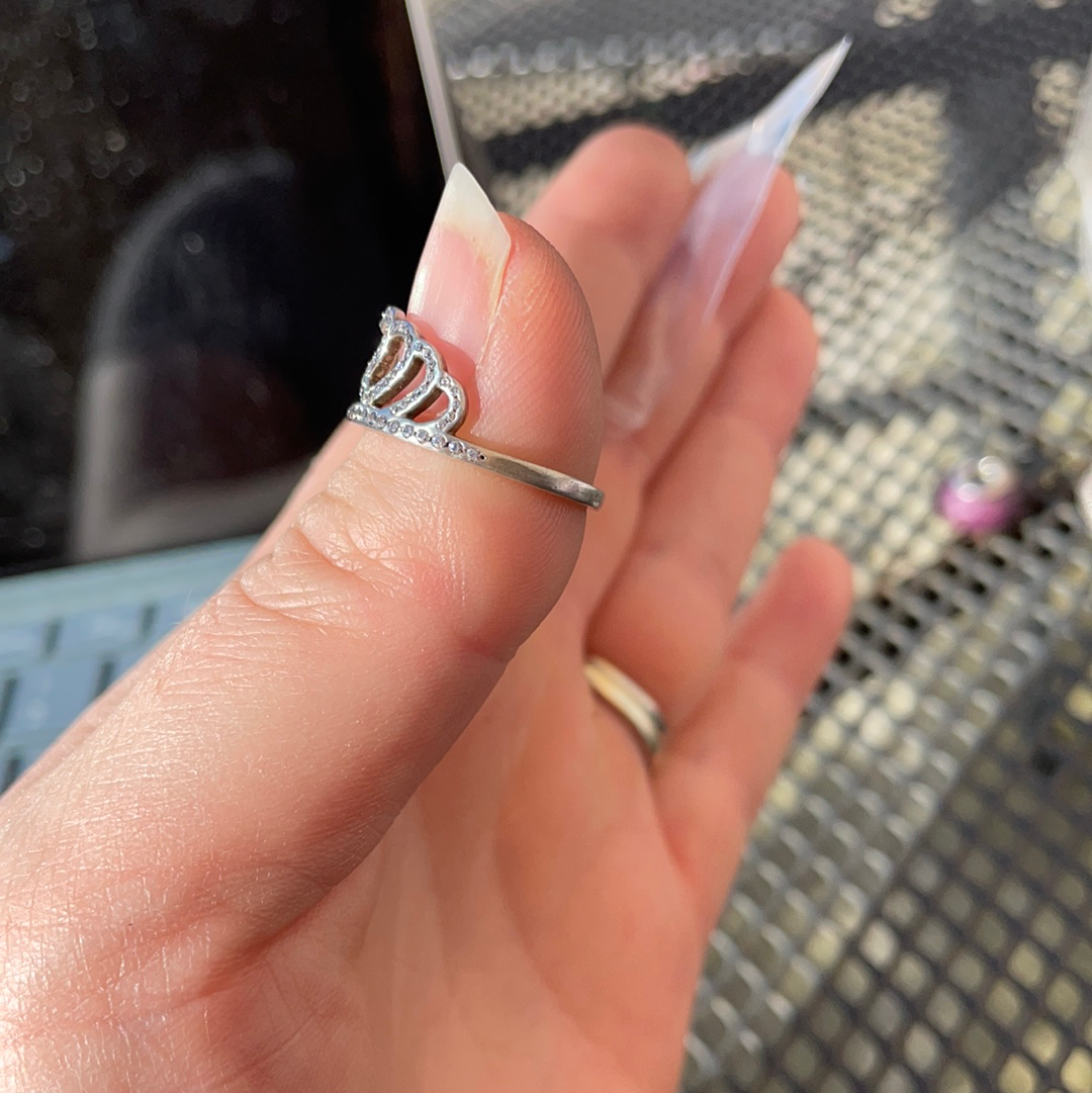 Hearts tiara 2025 ring pandora