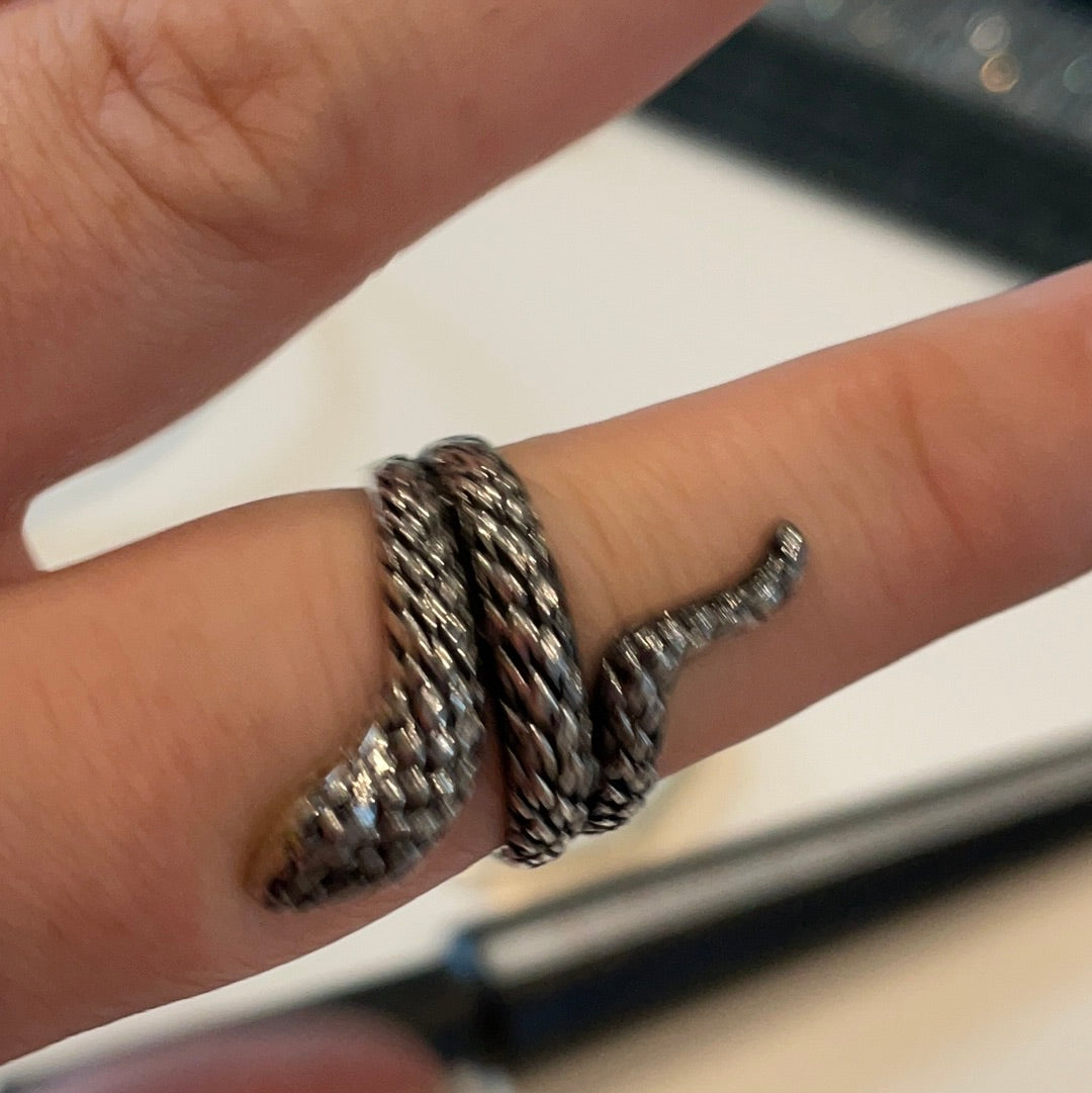 Sterling Silver Snake Oxidised Animal Ring Size 59