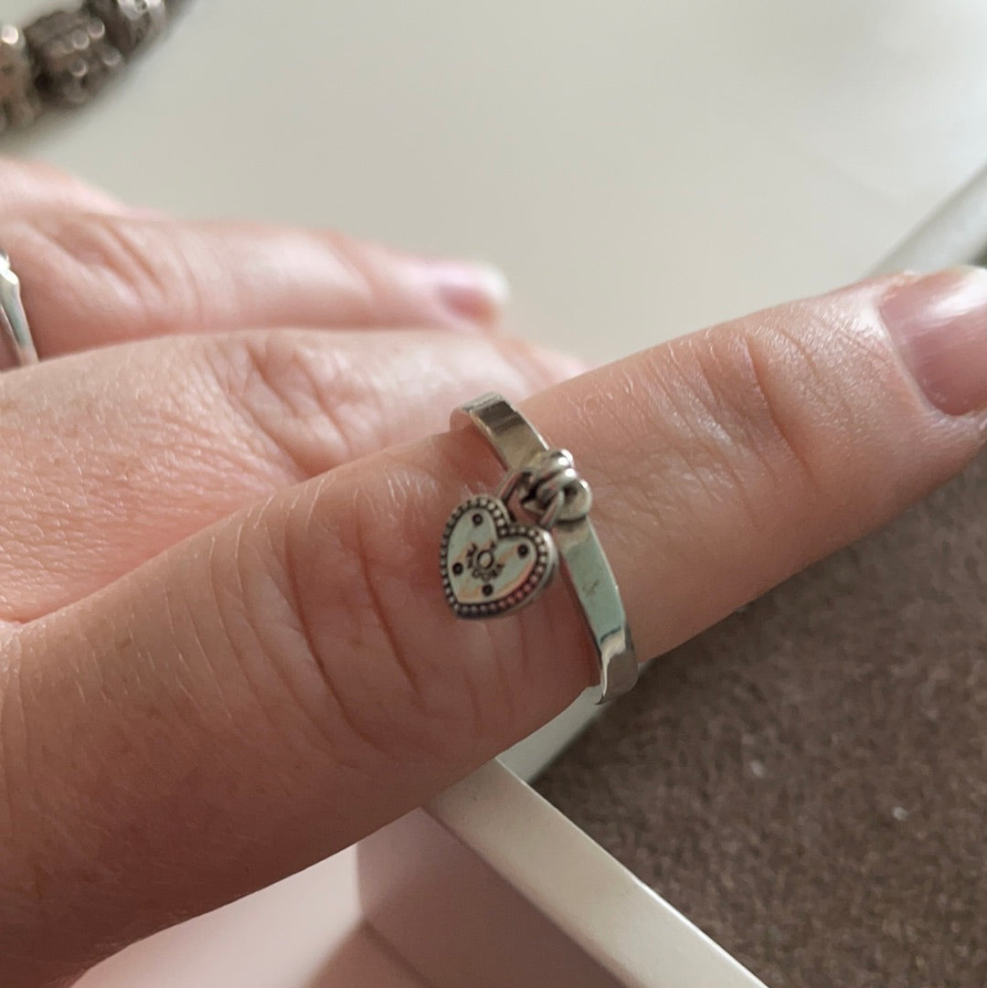 Padlock deals ring pandora