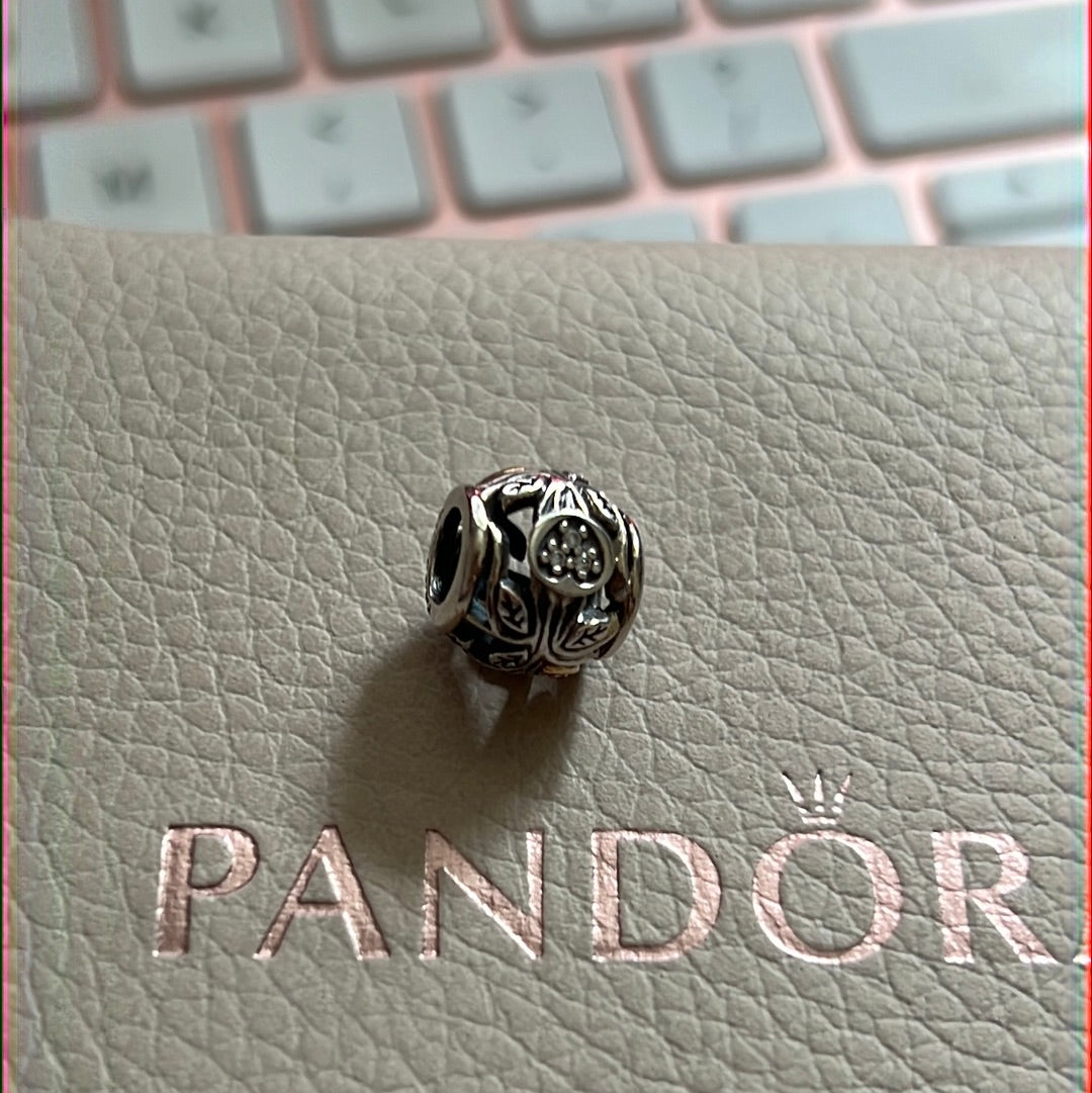 Genuine Pandora Two Tone Tumbling Leaves Family Tree Cz Pave RARE