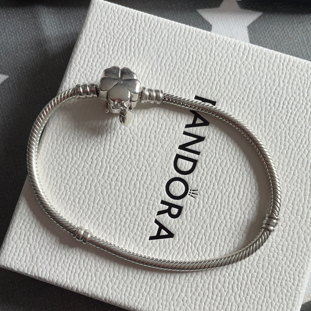 Pandora Poetic Wild Flower Meadow Clasp With Purple Ladybird Dangle Snake Chain Moments Bracelet 19cm