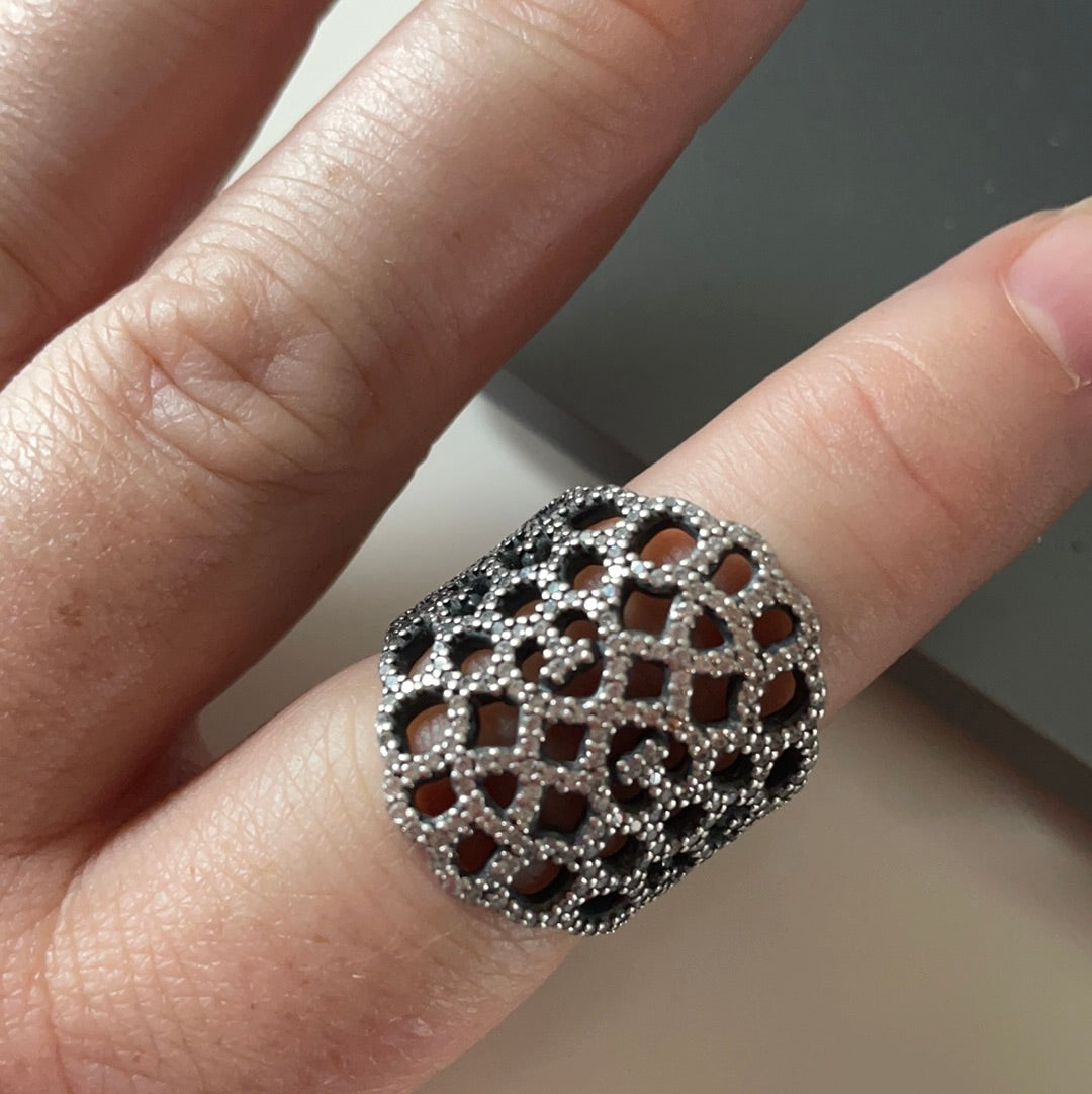 Pandora hot sale lace ring