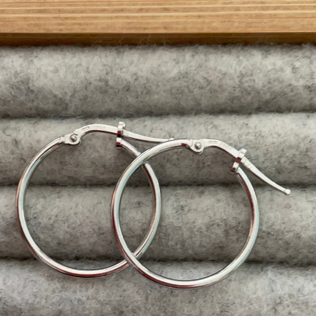 Brand New Plain Sterling Silver Hoops Made in Italy Earrings