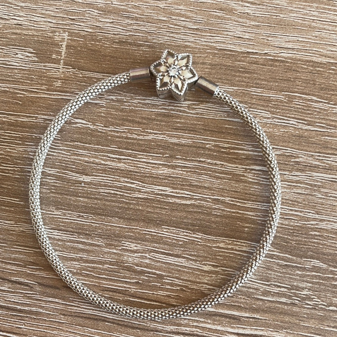 Genuine Pandora Mesh Moments Bracelet in Size 21cm Shine Bright Star Pave Clasp